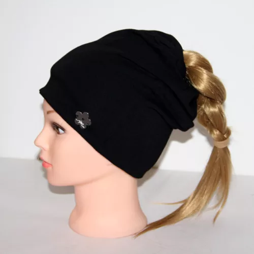 gyerek sapka copf nyílással